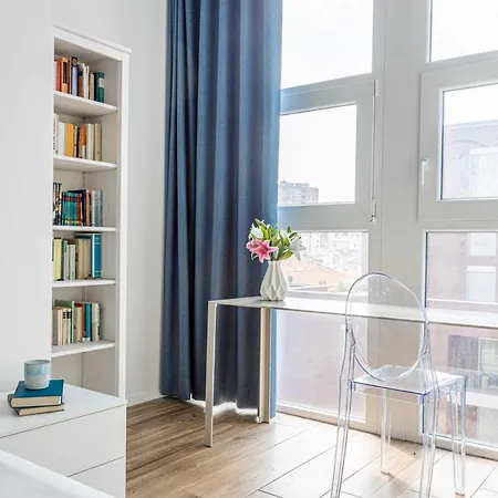 LuxNest I Porta Nuova Milan - Via Pirelli-3